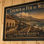 Affiche pays basque du Chemin de fer du Midi : train et gare