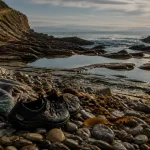 Crique pays basque : rochers et marée basse
