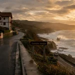 Road trip Pays Basque : corniche atlantique, route humide et rochers