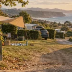 Camping Urrugne Pays basque : entrée du camping près de la mer